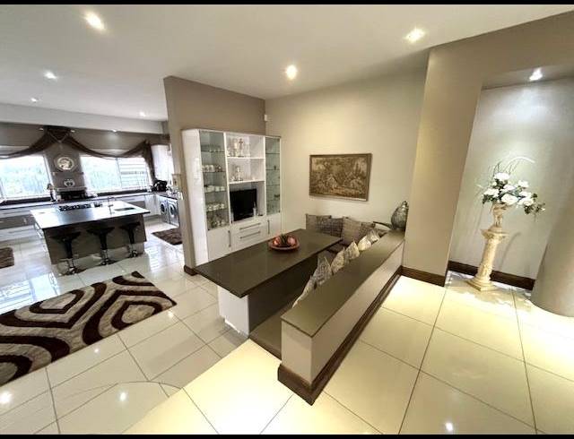 5 BEDROOM HOUSE FOR SALE IN BLUE SADDLE RANCHES